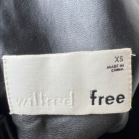 Wilfred Free Black Faux Leather Leggings from Aritzia - Picture 11 of 14